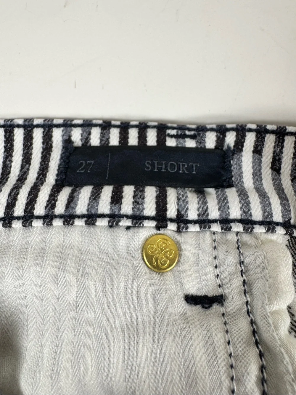 Juicy Couture Black Label Striped Beaded Embellished Cutoff Shorts Size 27 EUC